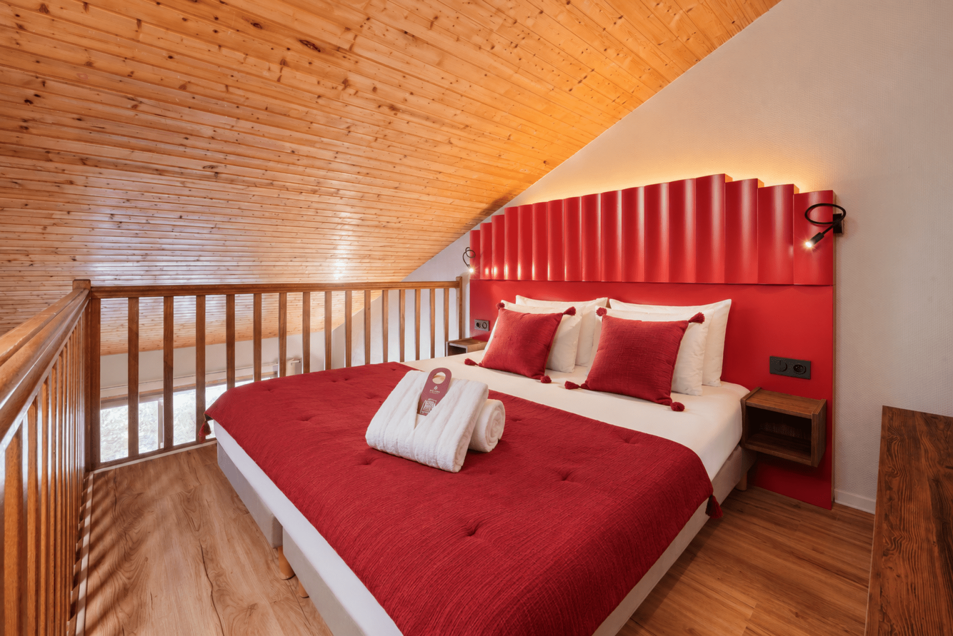 Alpeen Hotel
