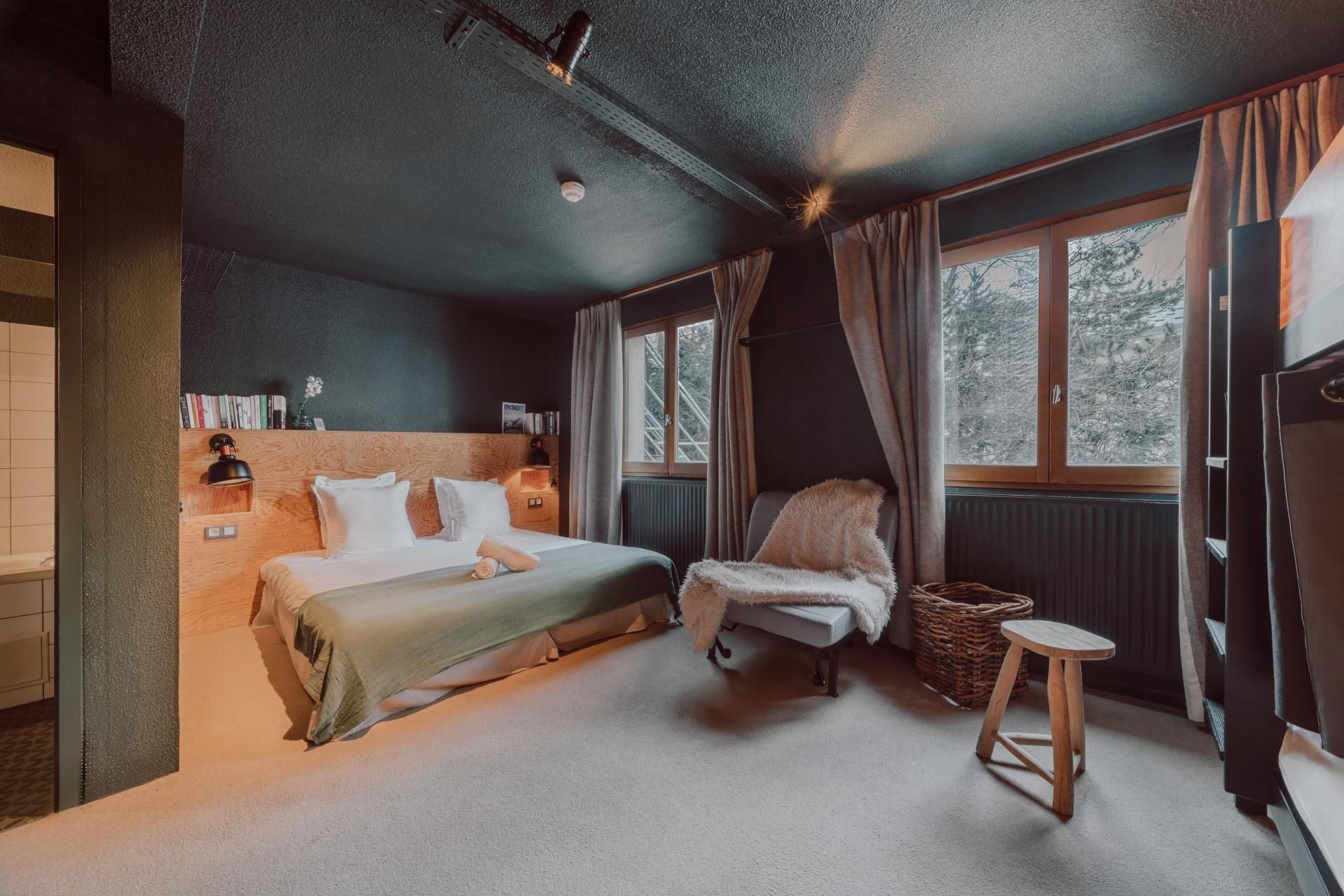 Alpeen Hotel