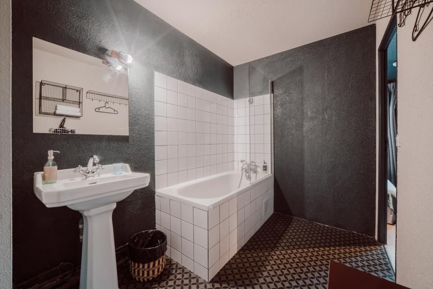 Alpeen Hotel