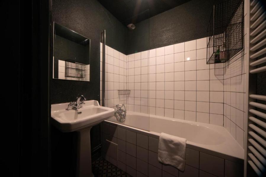 Alpeen Hotel